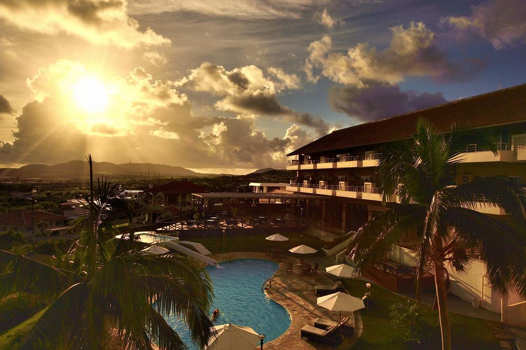 Exes Ishigaki Hotel Ishigaki  Exterior photo